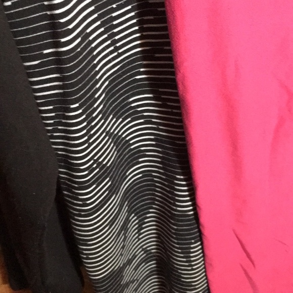 Lularoe bundle THREE SHIRTS AND ONE LEGGING - Picture 2 of 8